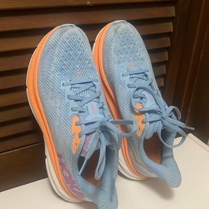 Hoka Clifton 9 for women